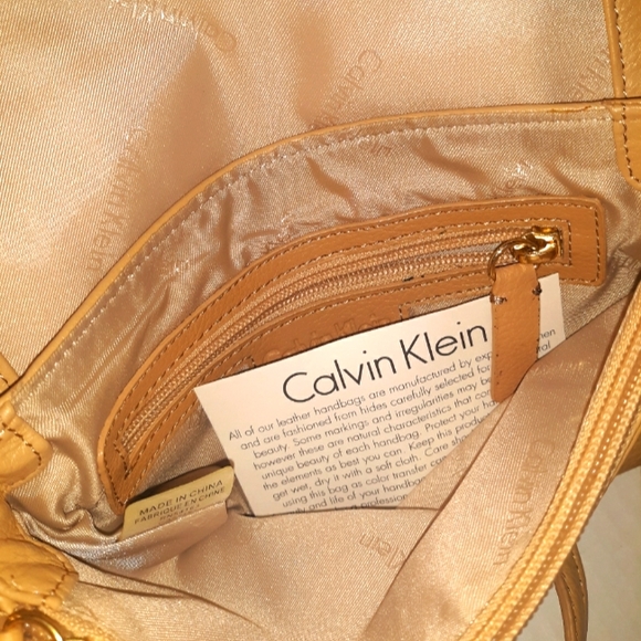 Brand New-CALVIN KLEIN small Chain Crossbody B - Picture 4 of 16